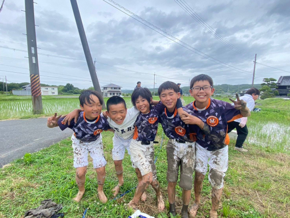 緑が丘スターズ　田植え